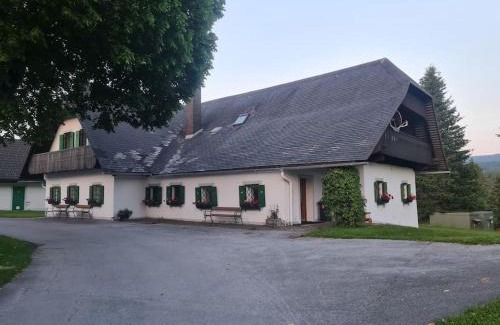 Modriach Apartamento | Uriges Landgasthaus in Modriach