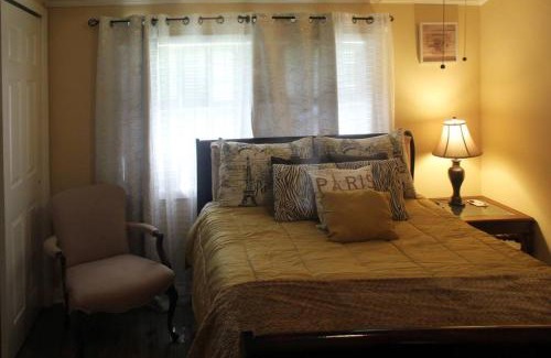 Tougaloo Casa | Lu's Home Away from Home