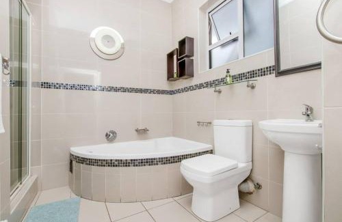 Greater Johannesburg Metropolitan Area Casa | Paradise Guest House