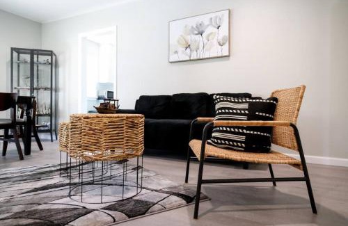 Glendale Casa | beautiful new 2 bedroom house in Glendale