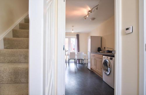 Peterborough Casa | Hudson House - by TJ Serviced Property