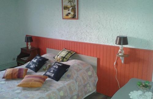 Verteuil-sur-Charente Cama Y Desayuno | à La Paloma