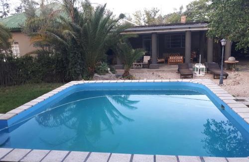 Windhoek West Cama Y Desayuno | Puccini House