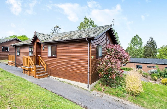 3 bedroom accommodation in Charmouth