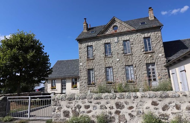 Gite La Trinitat, 4 bedrooms, 12 persons