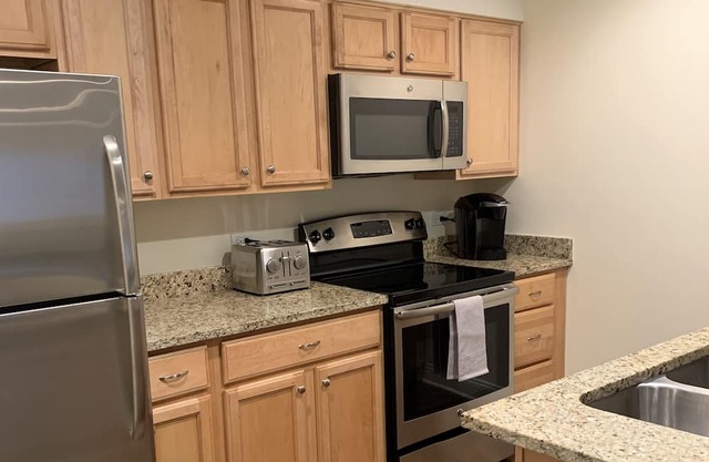 Condo- Downtown Highland Park