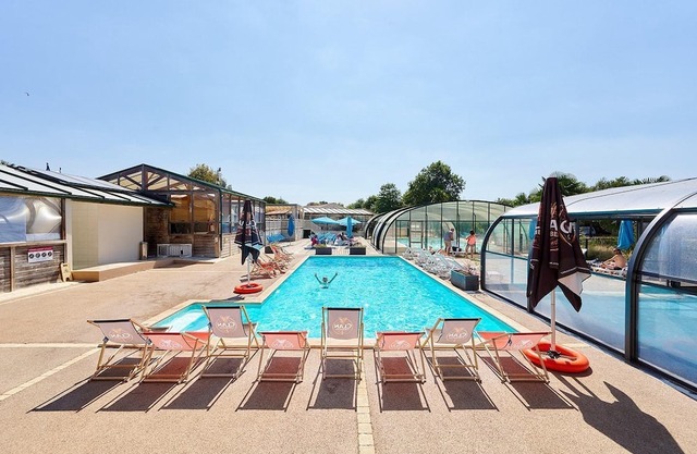 Un florido campamento de cuatro estrellas en la Vendée