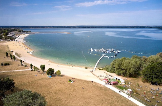 Acogedor camping familiar en la región de Champaña, a 200 metros de un lago
