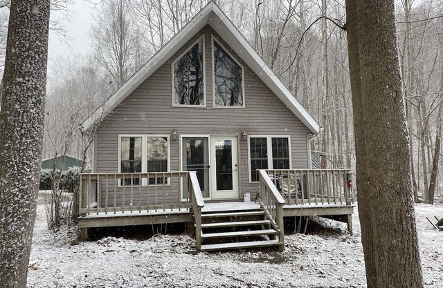 AFRAME CABIN SURROUNDED BY NATURE!