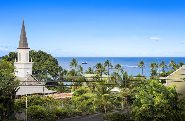 Kalanikai 306, Ocean View 1BR / 1BA, justo en el corazón de la ciudad de Kona.