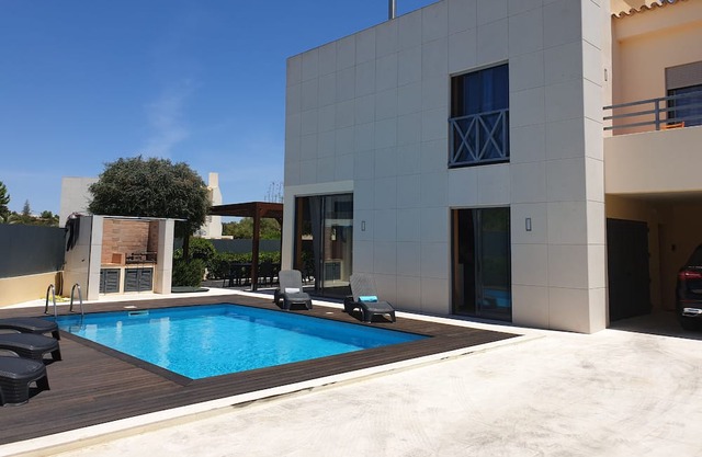 Albufeira Oura Beach 4BR Villa Marisa