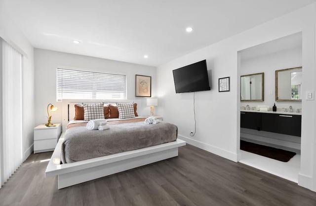 Guitar House Poker Lounge Hard Rock