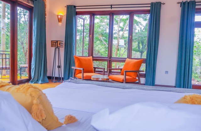 Moonbow Lodge