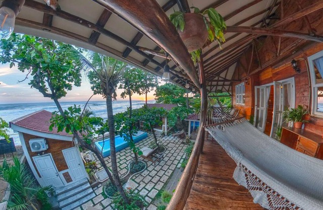 Romantic Seaside Casita w Pool AC Fire Sunsets