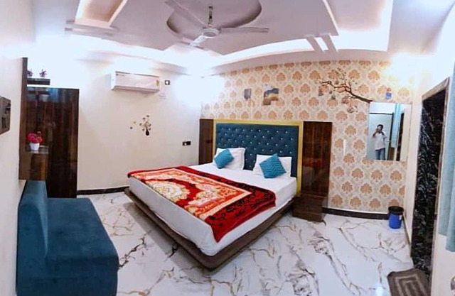 Hotel Meri & Residency