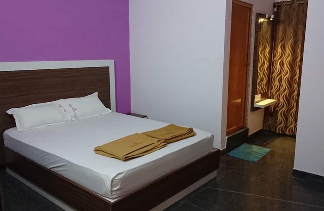 Sapphire inn