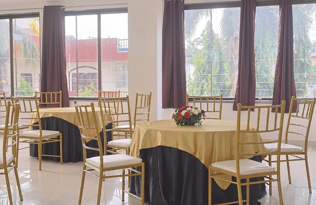 HOTEL GOLDEN TREE