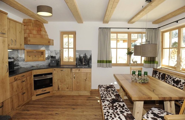 Luxurious chalet in Wagrain with private pool