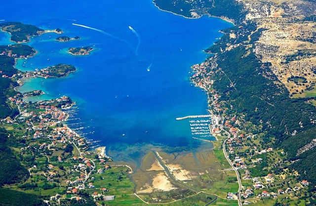 Apartments Xena (11088-A2) - Supetarska Draga - island Rab