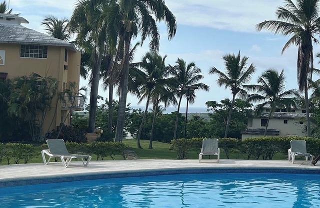 The Stars Oasis - Serene 3 Bedroom Home w/ Jacuzzi