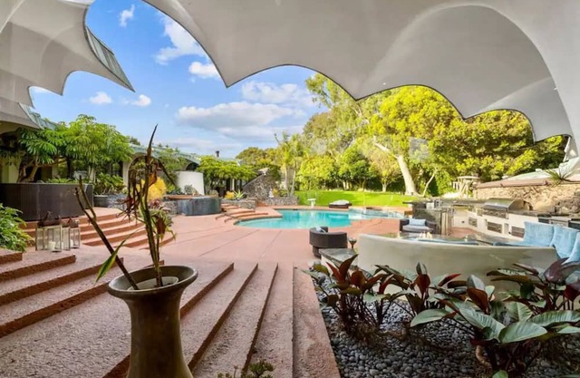 Celebrity La Jolla Estate:Tennis Bball+Gameroom