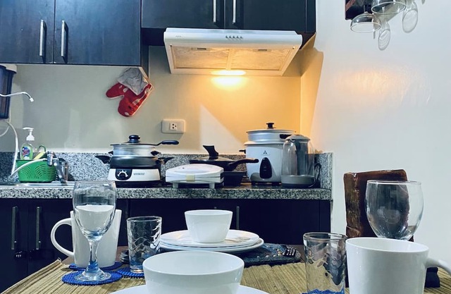 Cozy 2-bedroom condo in pleasant Mandaluyong with fitness room, WiFi