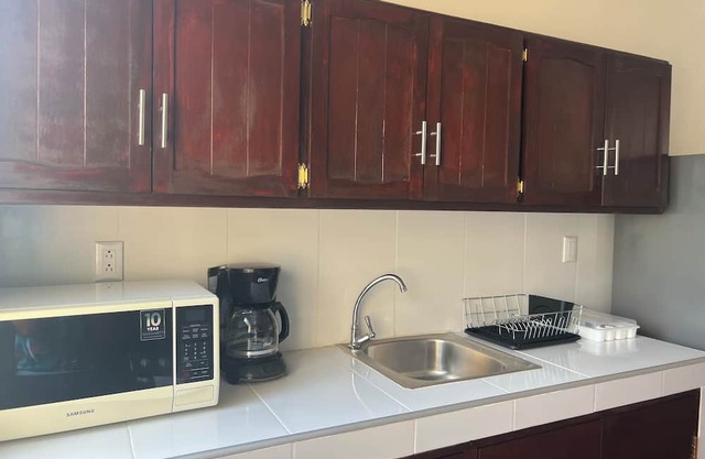 Cuarto con Baño Completo