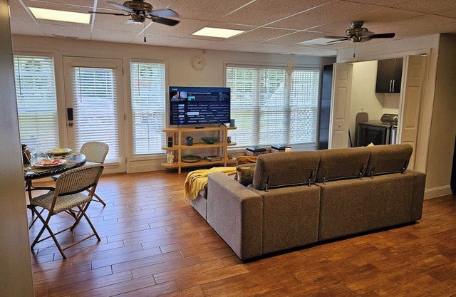 2 bedroom chic private loft in Suwanee