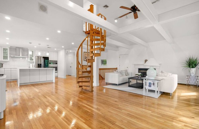 Escape cape/ water front home