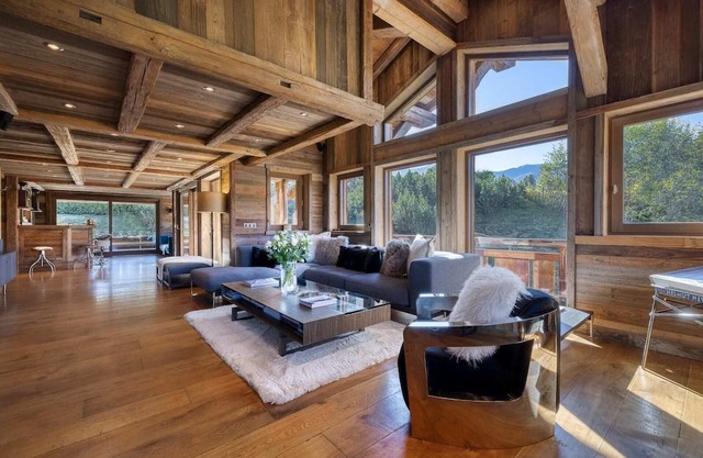 Luxury Chalet With Admirable And Relaxing Views