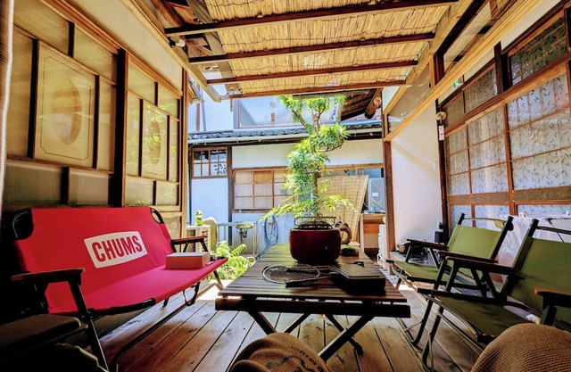 Named one of the top 100 sustainable tourism destinations in the world! 110 year old casual villa for private rental in the middle of Ozu Castle Town