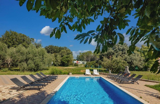 Villa Eucaliptus - Six Bedroom Villa, Sleeps 12