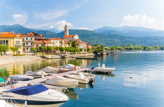 Petalo Bianco 100m from lake
