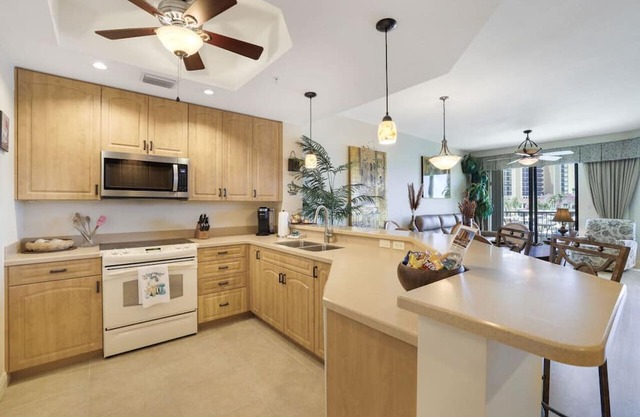 Marina Bliss | 2/2 Luxury Condo Marina View