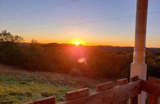 Serenity Ridge Relaxing family getaway with a view.