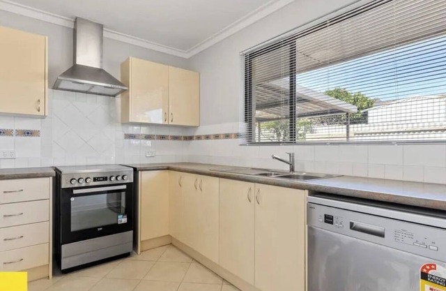 Short term rental Girrawheen