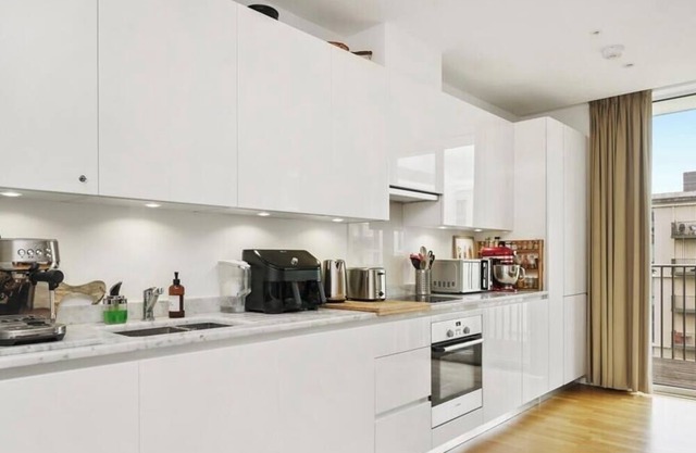 Top Floor 2Bed Penthouse in London-Stratford