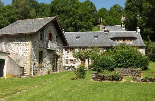 Gite Mandailles-Saint-Julien, 3 bedrooms, 6 persons