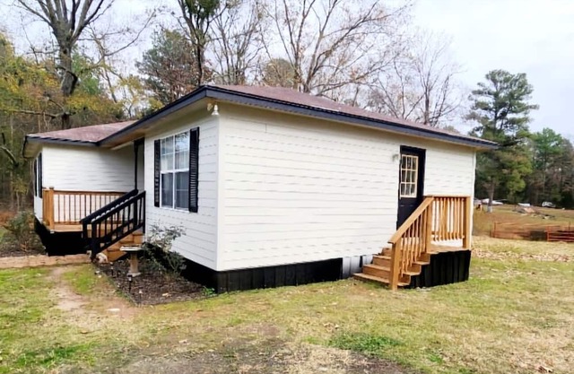 Bring the whole family to this great woodsy home w/ lots of room for fun!!