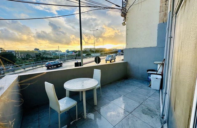 5-Bedroom APT in Central Area, Queen Beds