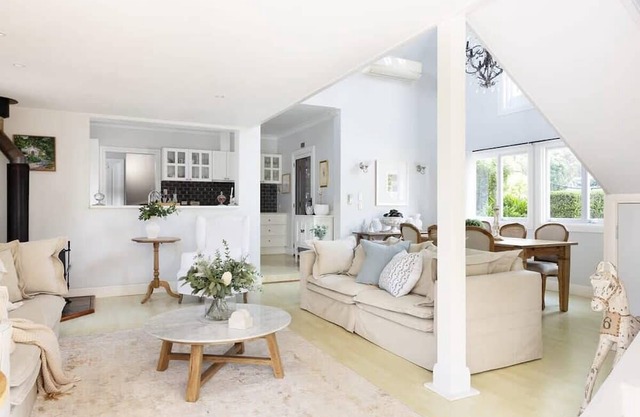 Luxury Country Cottage Escape for 6