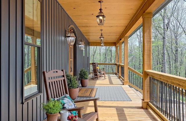 Luxury Near Helen, Lake Burton, Sunburst Stables