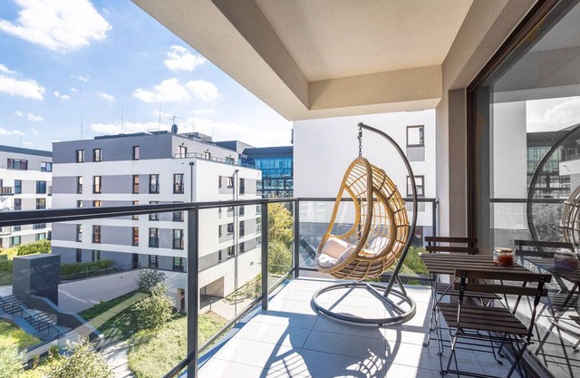 Gandalf House. Comfort apartment nearby airport Chopin.