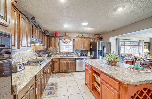 Tulsa Home w/ Outdoor Patio & Grill!