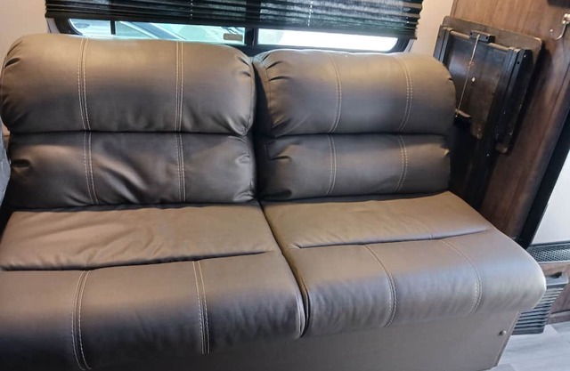 Unique Retro Tiny Living on Wheels. Modern RV living in beautiful Las Vegas!