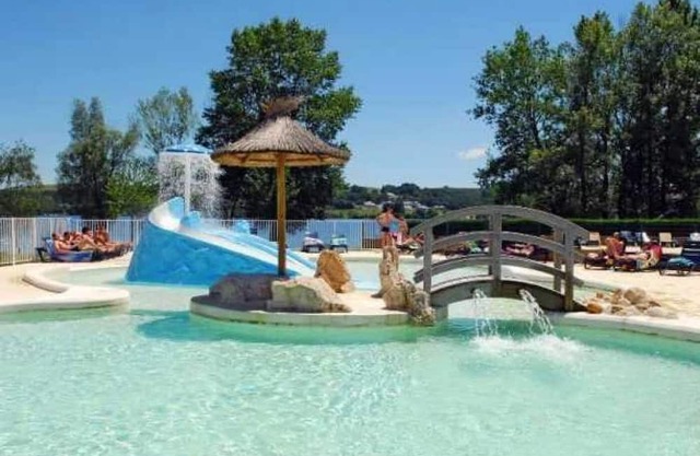 Camping 4 étoiles - Parc aquatique - eeeahe