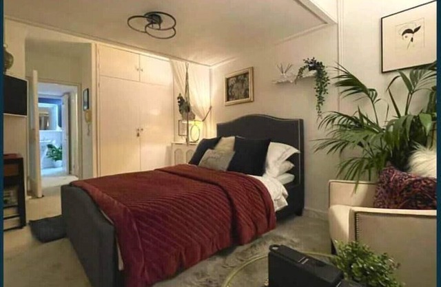 The Palm Studio - Queen's Gate