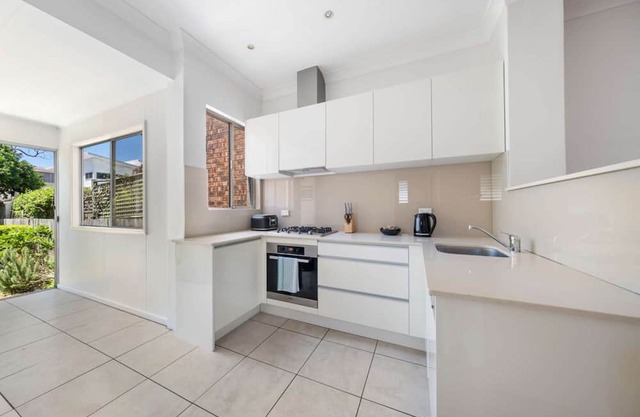 2BR Vintage Charm, Modern Comfort at Clovelly