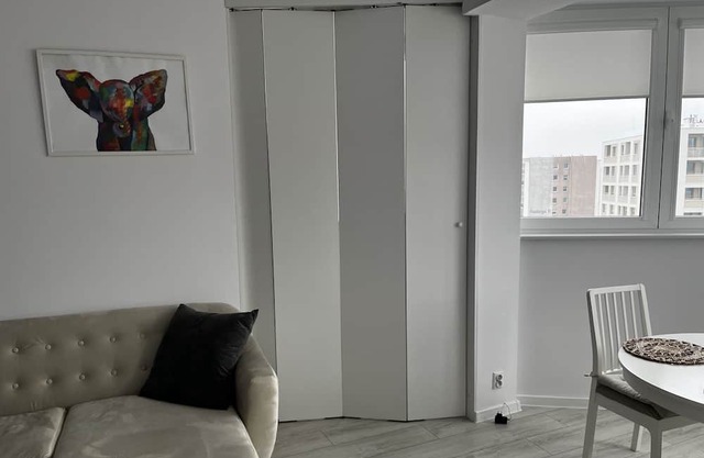 An apartment with a garage. Pets welcome.