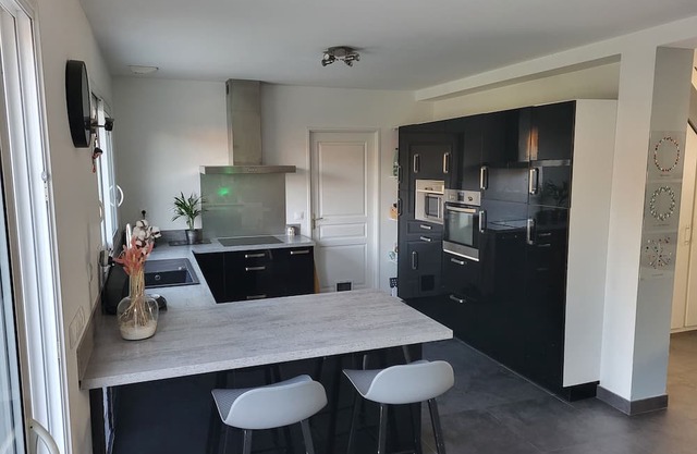 Maison Familiale de 120m2 et son Jardin Idéalement Placée Pour JO 2024